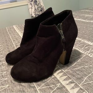Madden Girl black heels 9.5